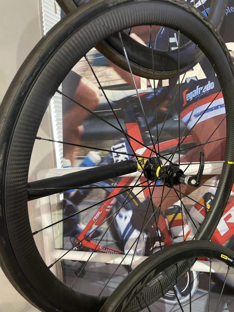 KSYRIUM PRO CARBON DISC UST 32mm 1,620g ¥242,000